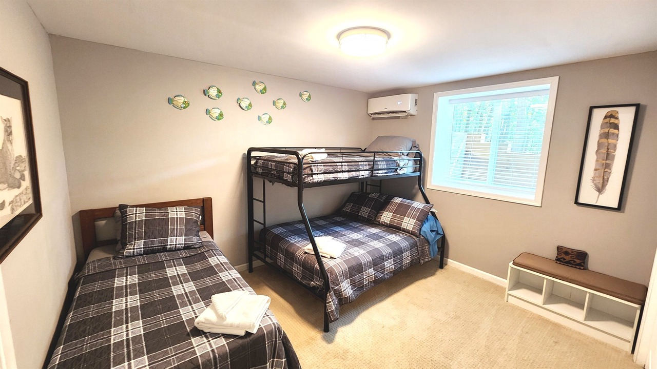 Photo of Bedroom in Massanutten