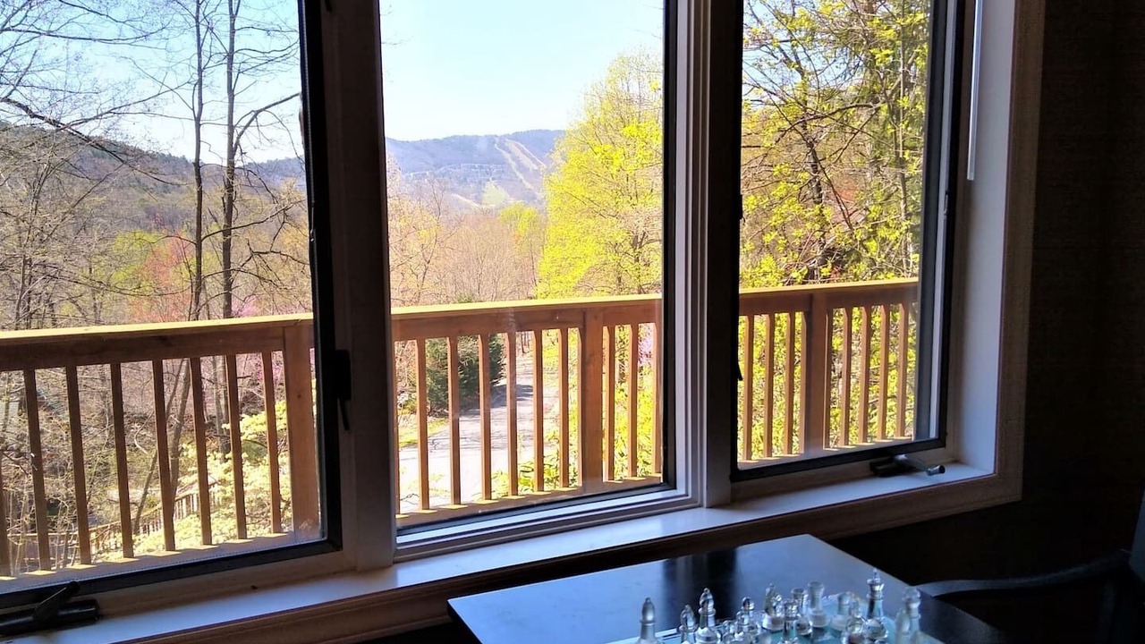 Photo of Bedroom in Massanutten