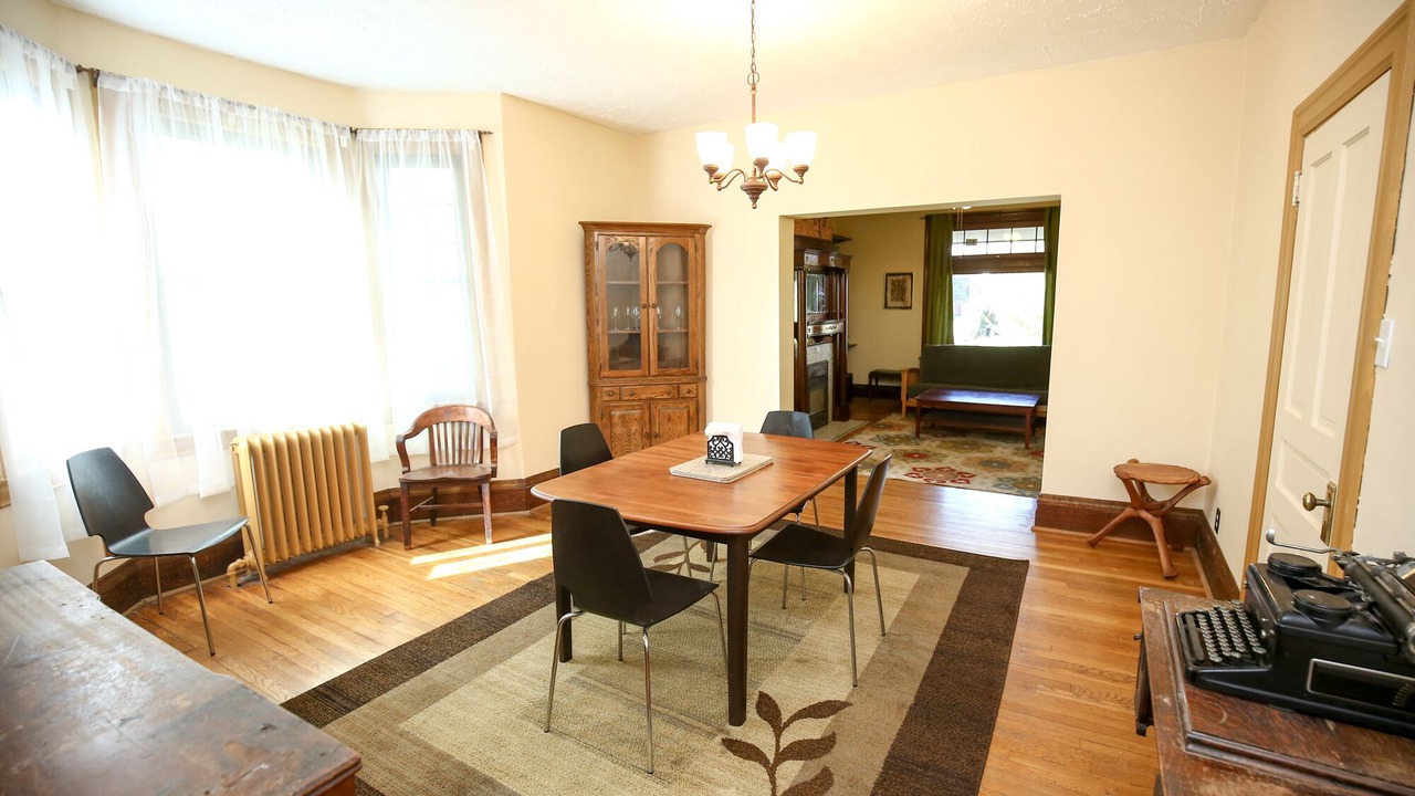 Photo of Livingroom in Brighton Heights