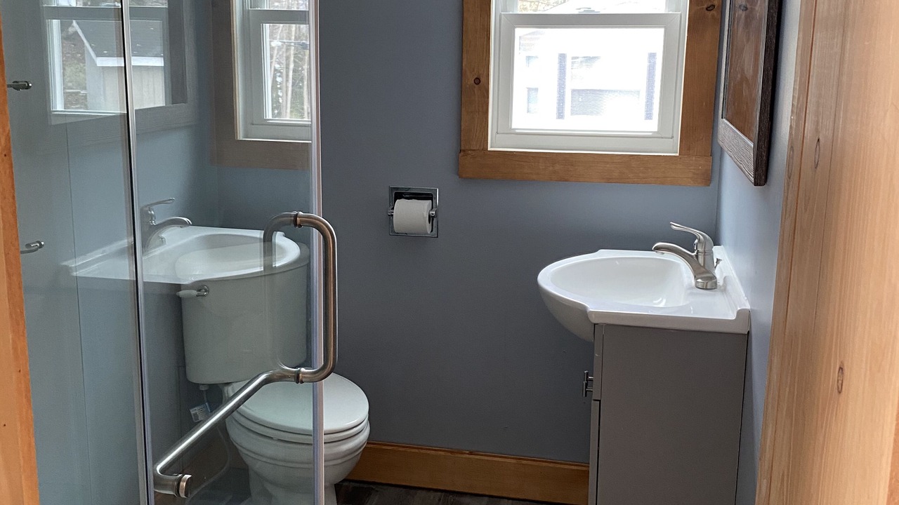 Photo of Bathroom in Hadley