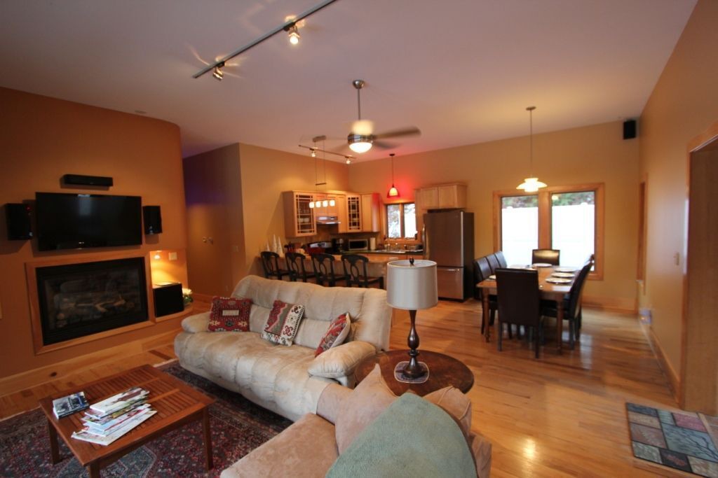 Photo of Livingroom in Bridgewater Corners
