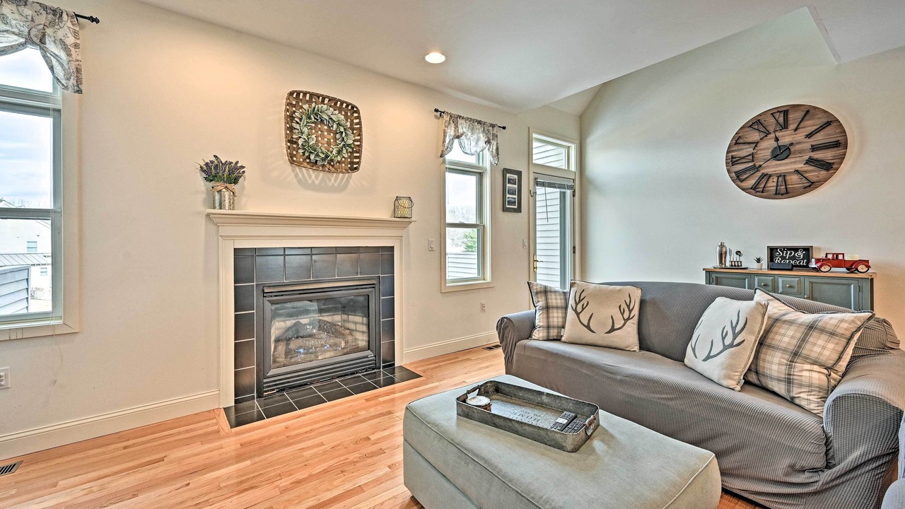 Photo of Livingroom in West Hartford