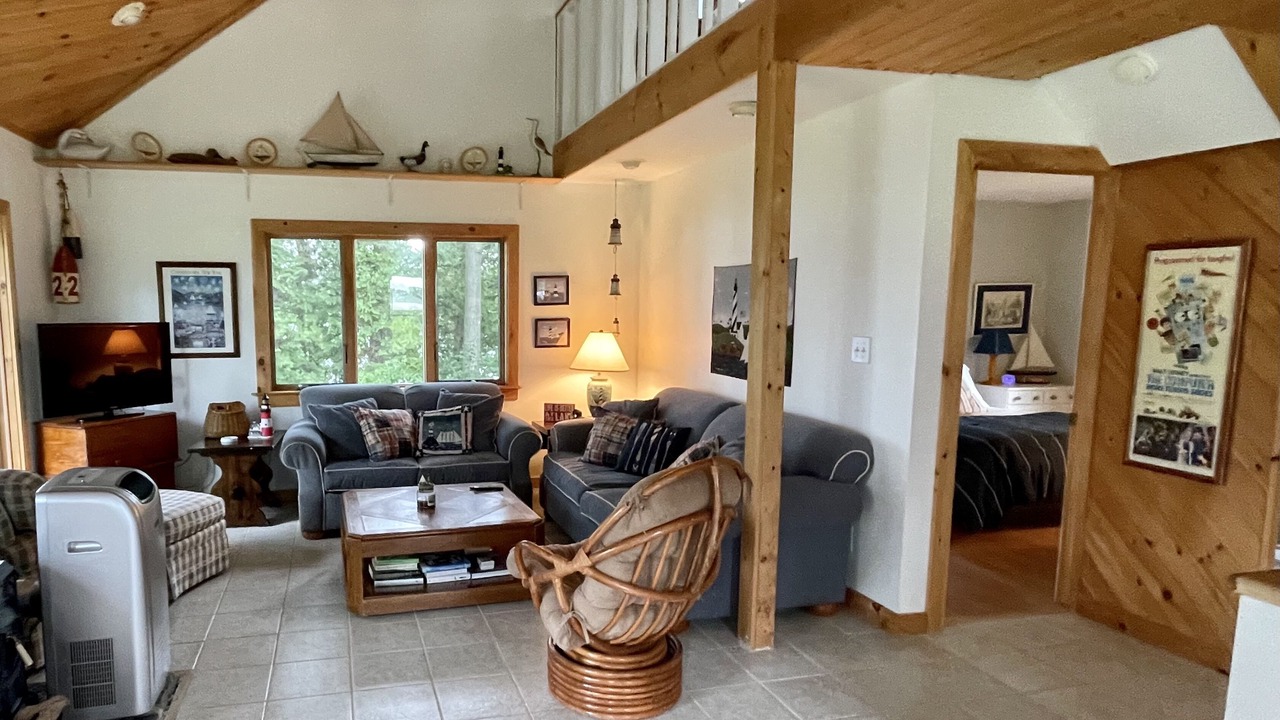 Photo of Livingroom in Moriah Center