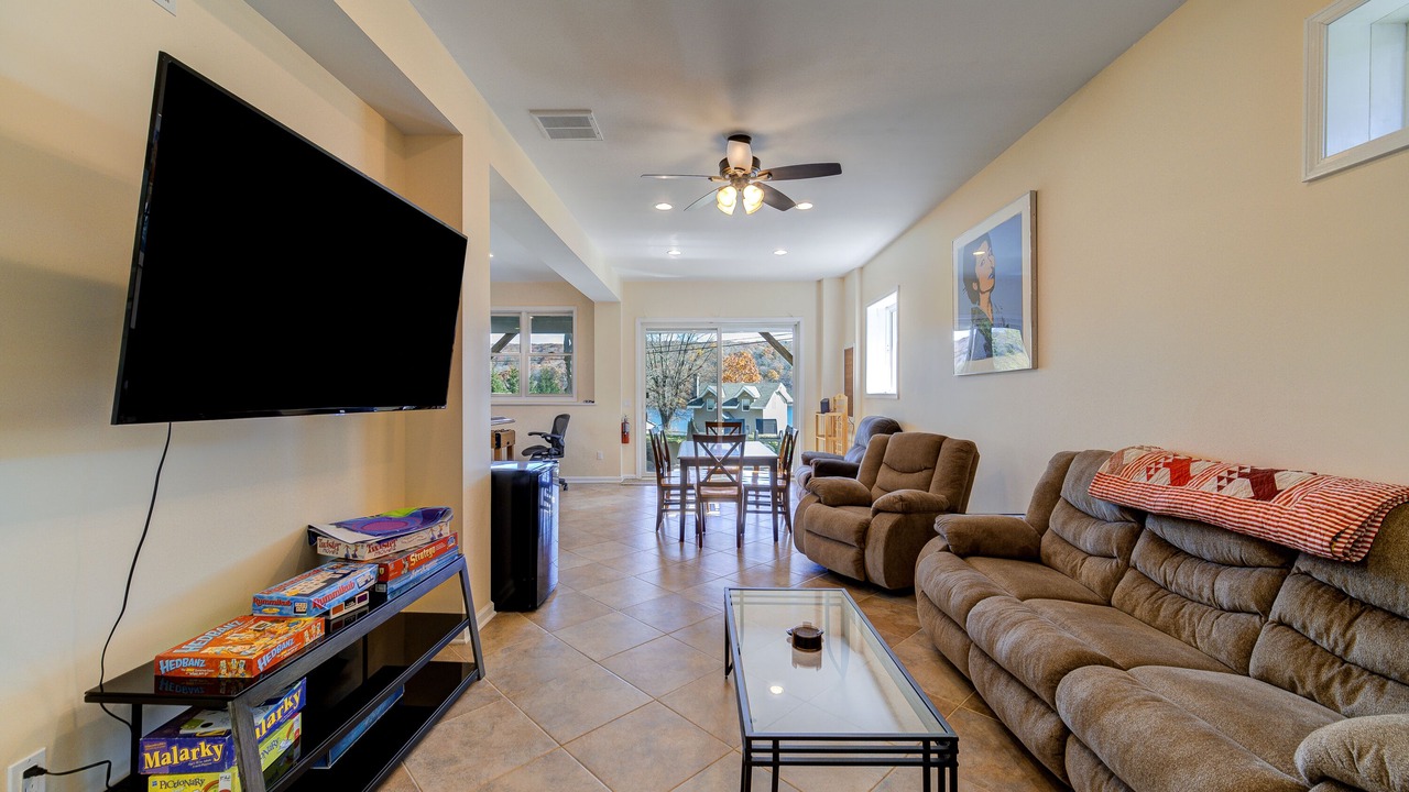 Photo of Livingroom in Holmes