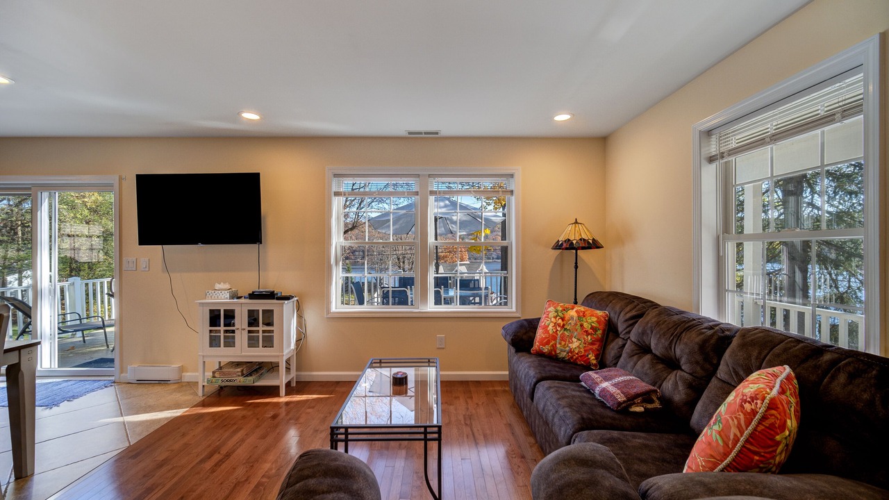 Photo of Livingroom in Holmes