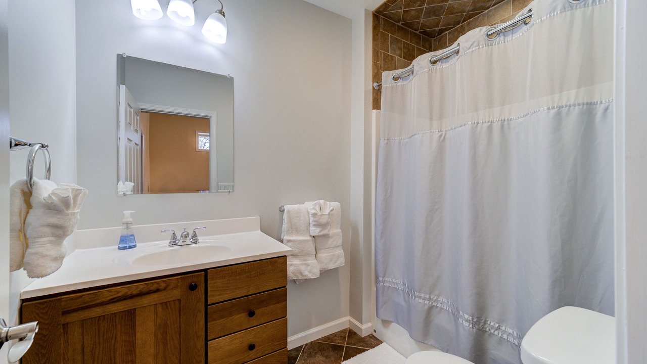 Photo of Bathroom in Holmes