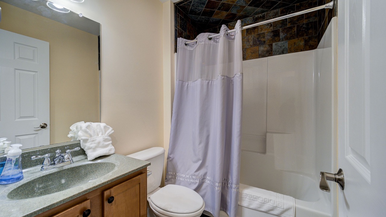 Photo of Bathroom in Holmes