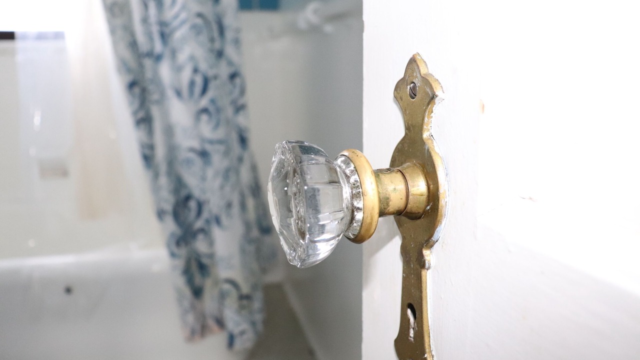 Photo of Bathroom in Oak Square