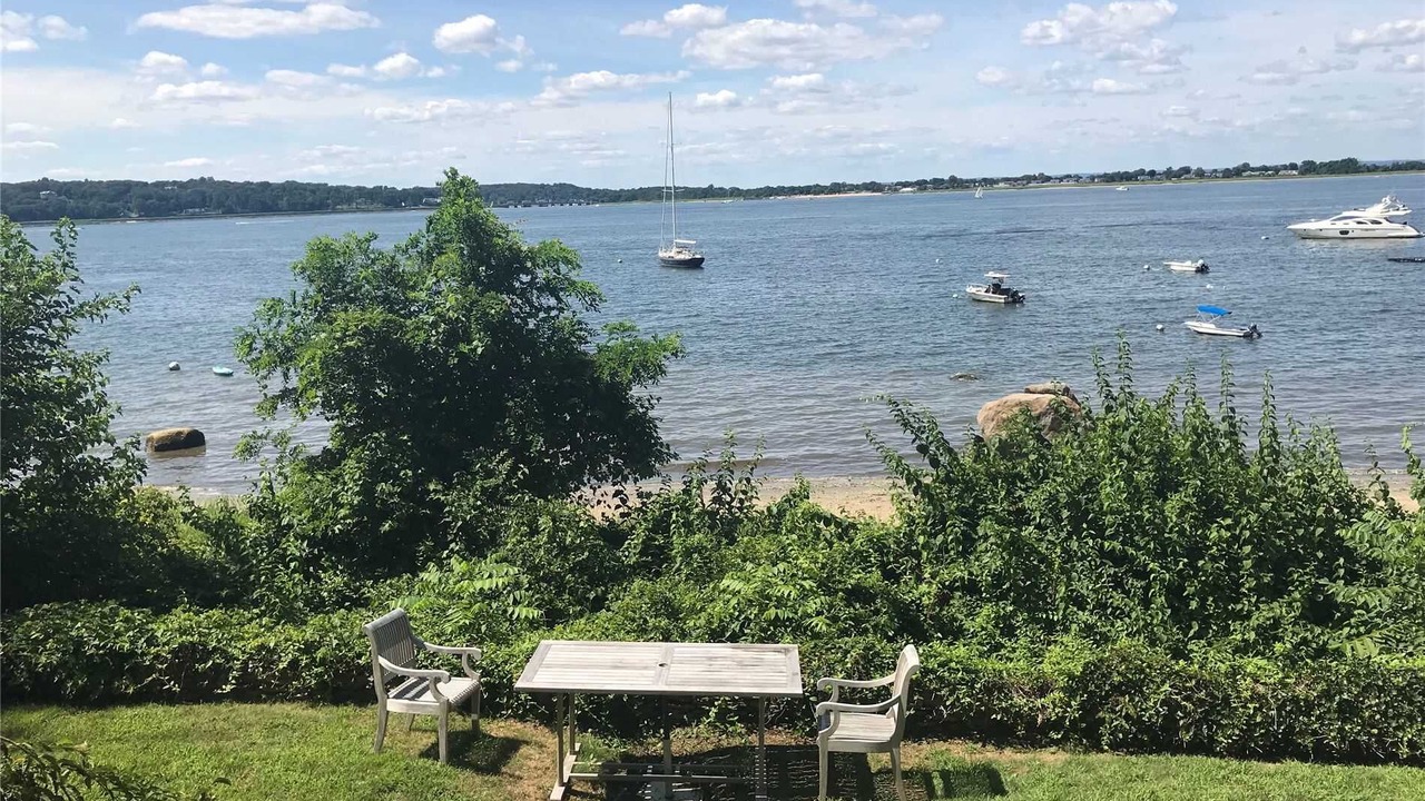 Photo of Outdoor in Centre Island