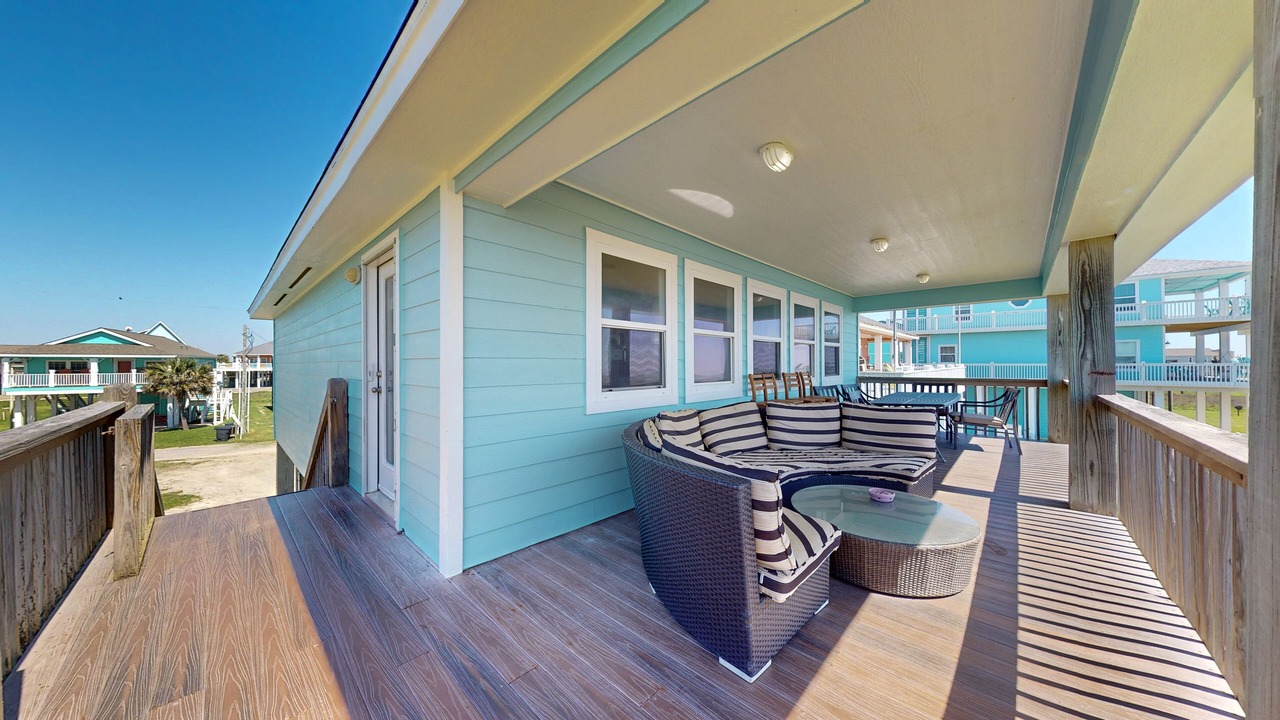 Photo of Patio Balcony in Crystal Beach
