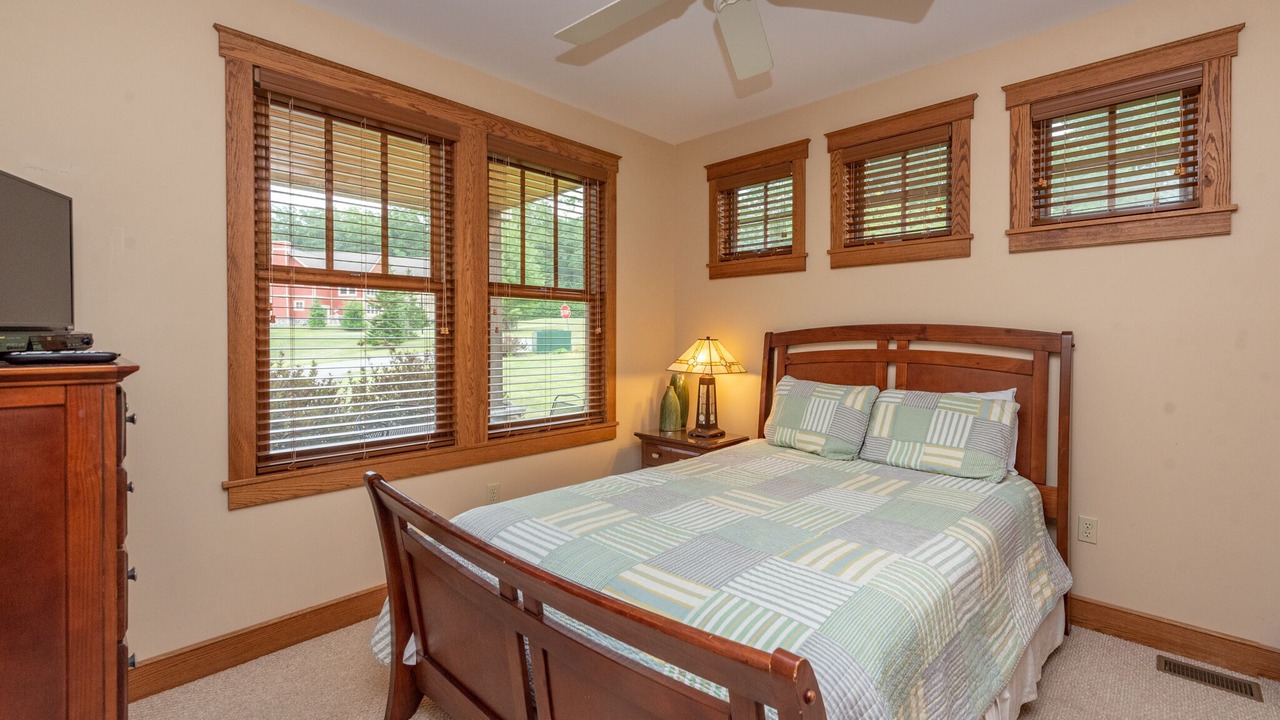 Photo of Bedroom in Thayerville