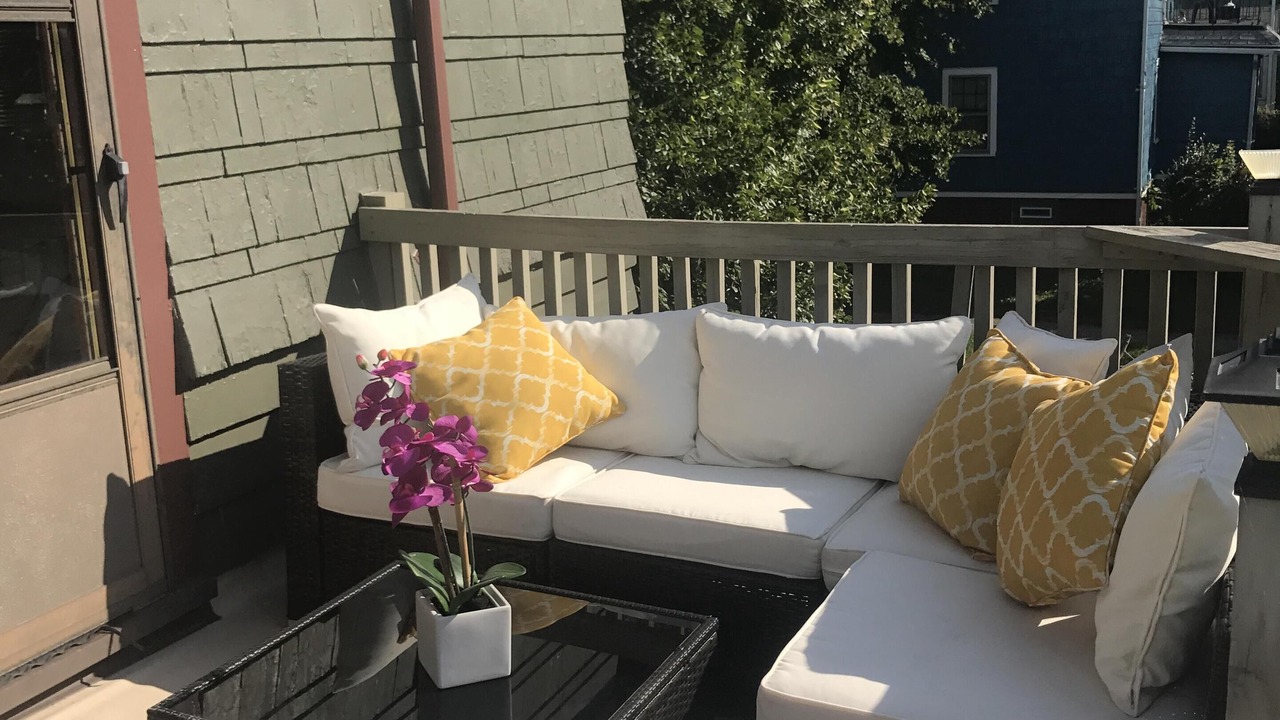 Photo of Patio Balcony in Lakeview