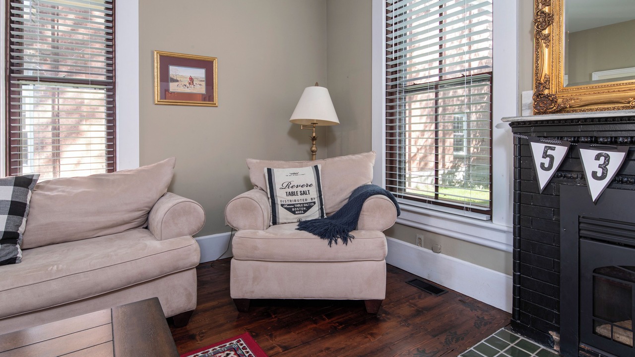 Photo of Livingroom in Chester Depot