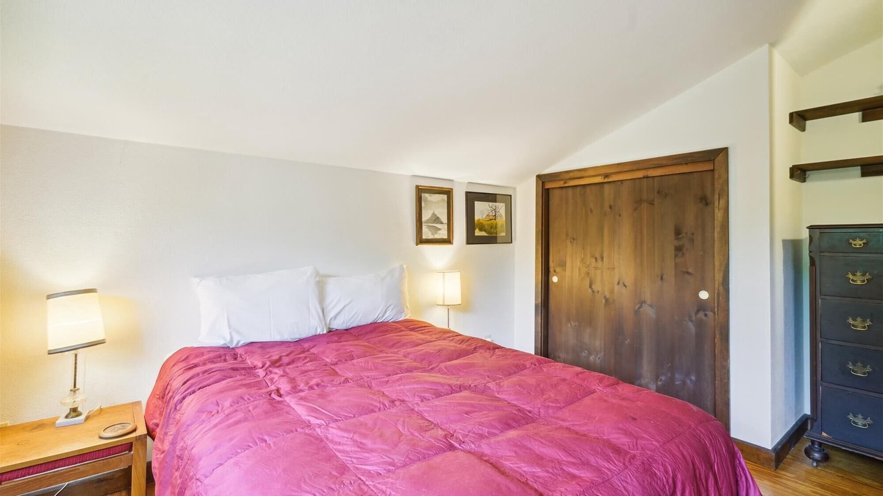 Photo of Bedroom in Pittsfield