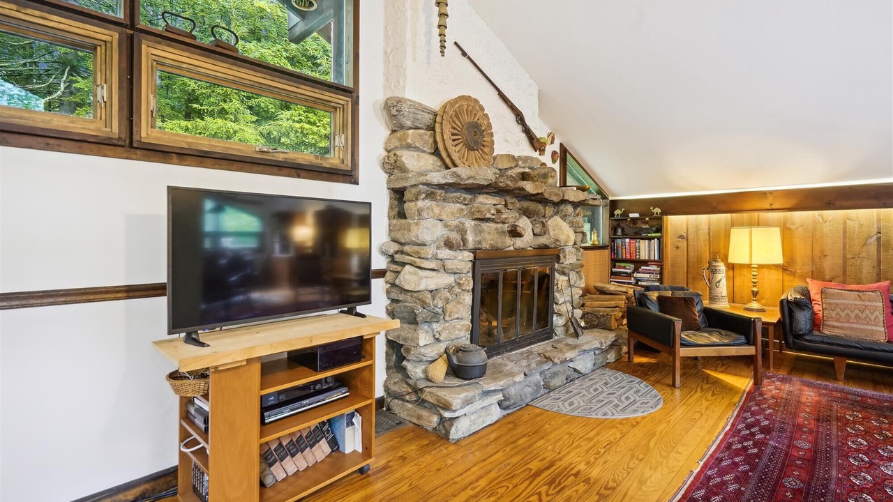 Photo of Livingroom in Pittsfield