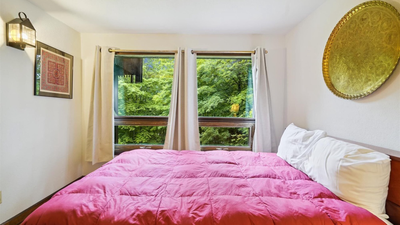 Photo of Bedroom in Pittsfield