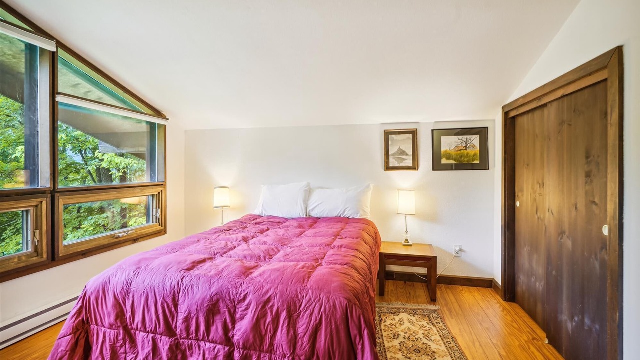 Photo of Bedroom in Pittsfield