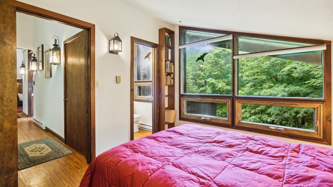 Photo of Bedroom in Pittsfield