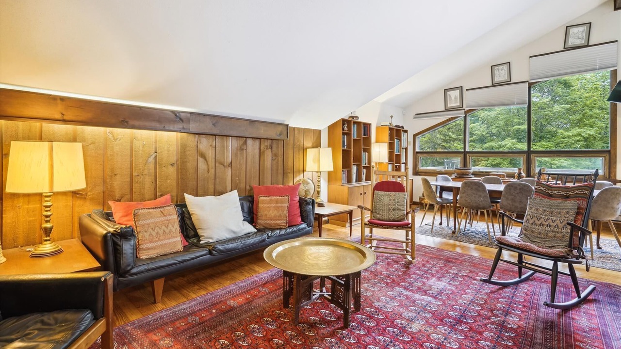 Photo of Livingroom in Pittsfield
