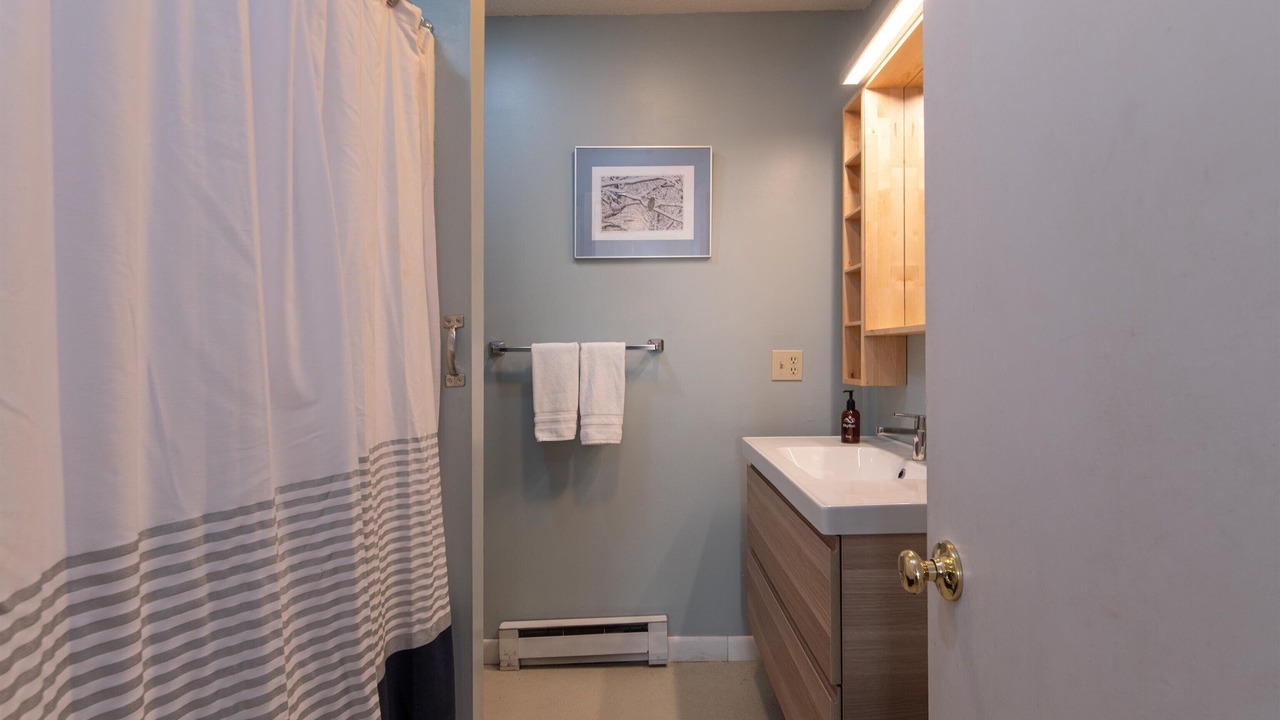 Photo of Bathroom in Warren