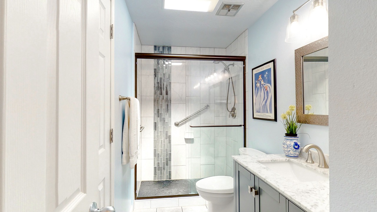 Photo of Bathroom in Cascade Locks