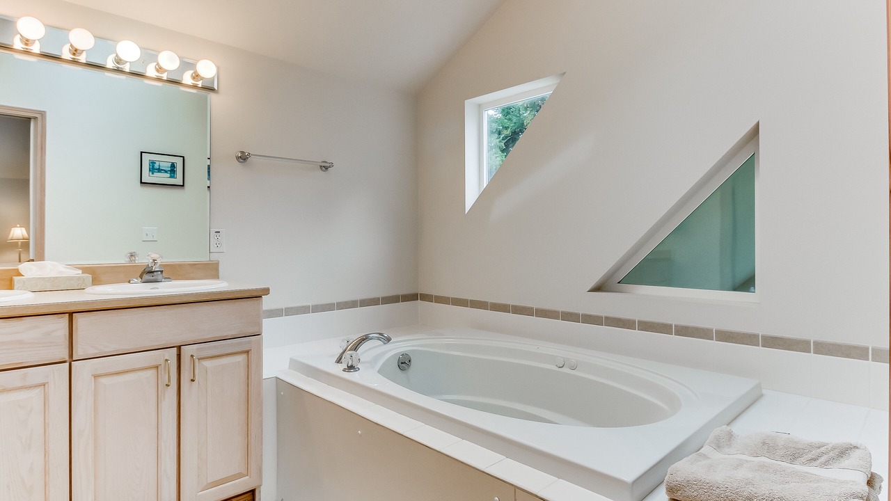 Photo of Bathroom in Lopez Island