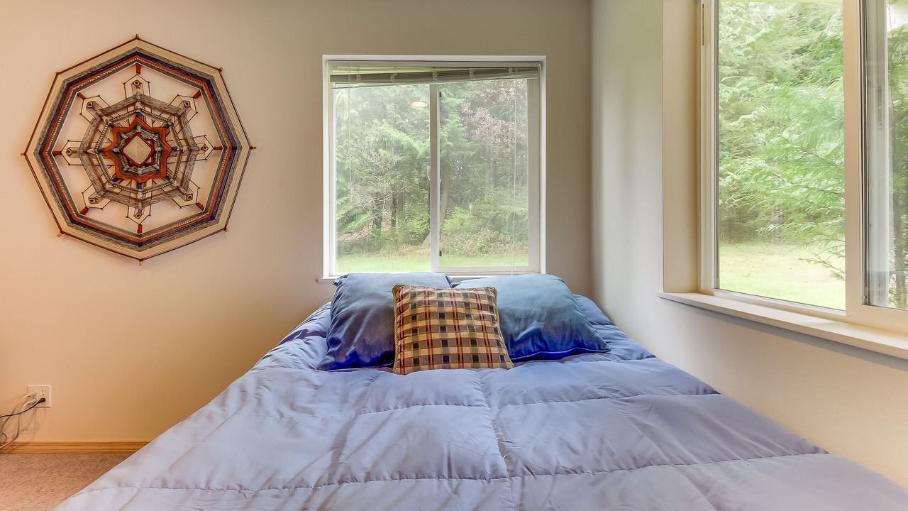 Photo of Bedroom in Lopez Island