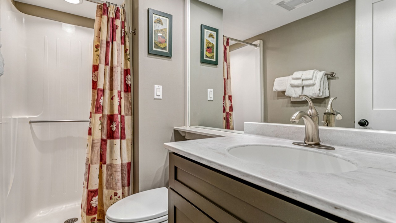Photo of Bathroom in Warren