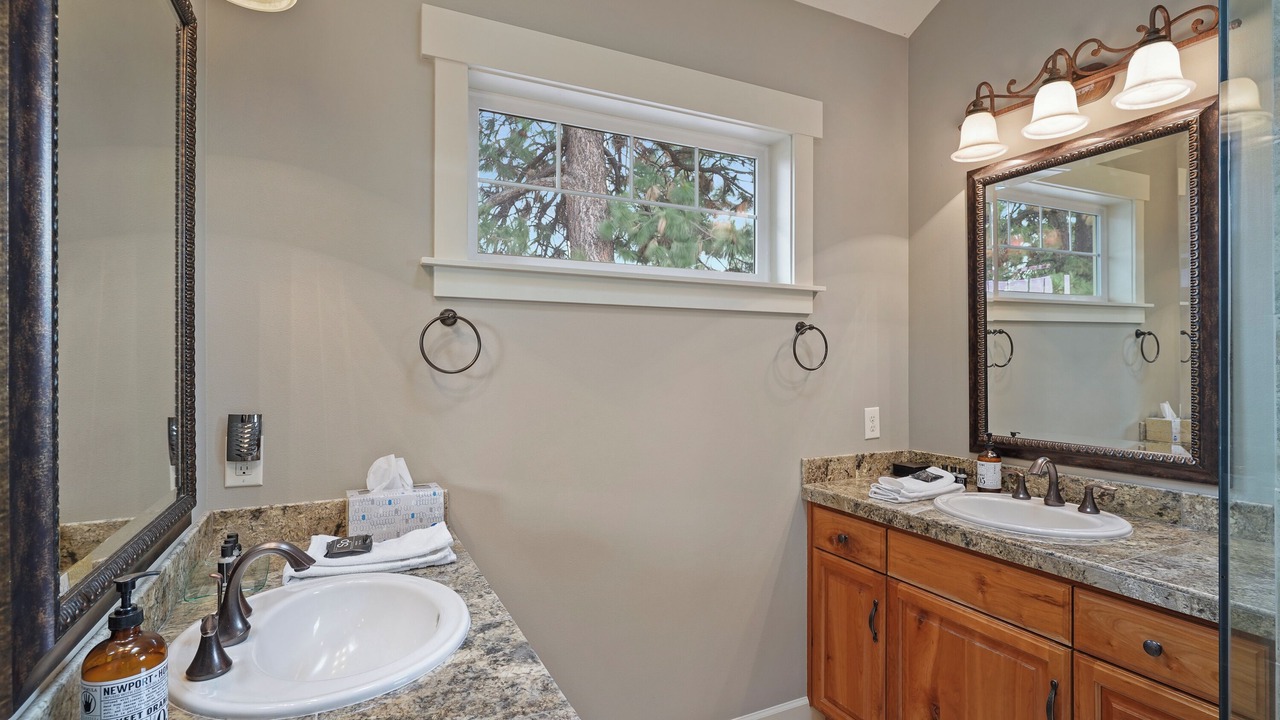 Photo of Bathroom in Westbrook Meadows
