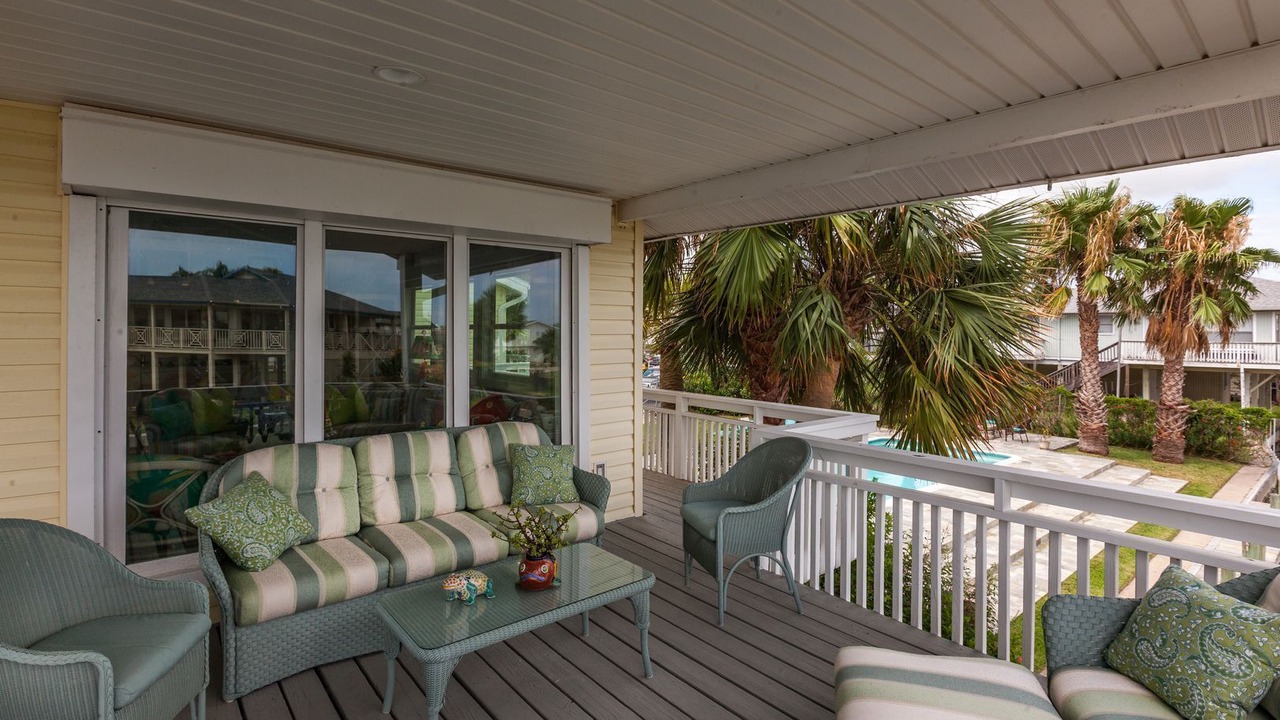 Photo of Patio Balcony in Terramar Beach