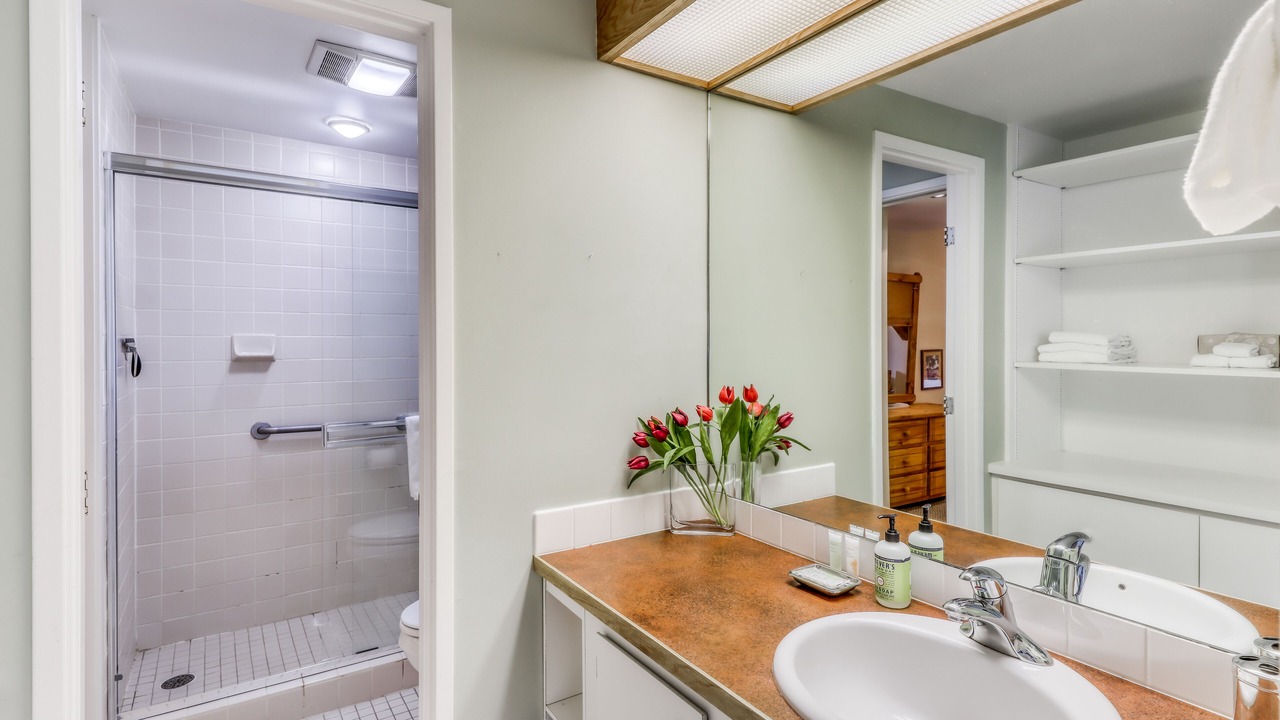 Photo of Bathroom in Warren