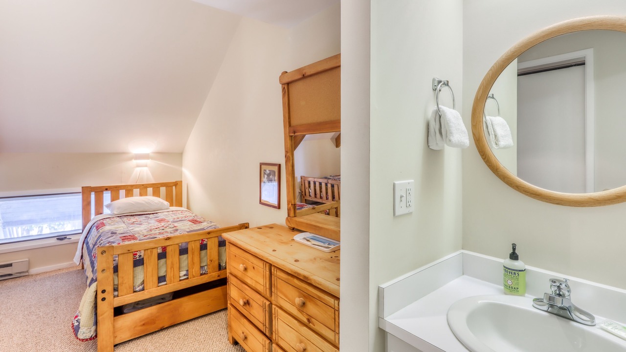 Photo of Bathroom in Warren