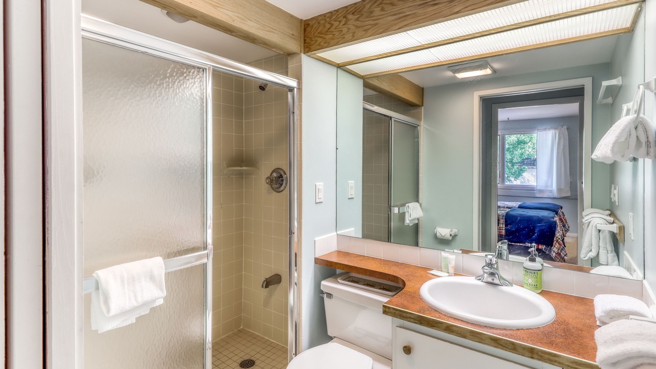 Photo of Bathroom in Warren