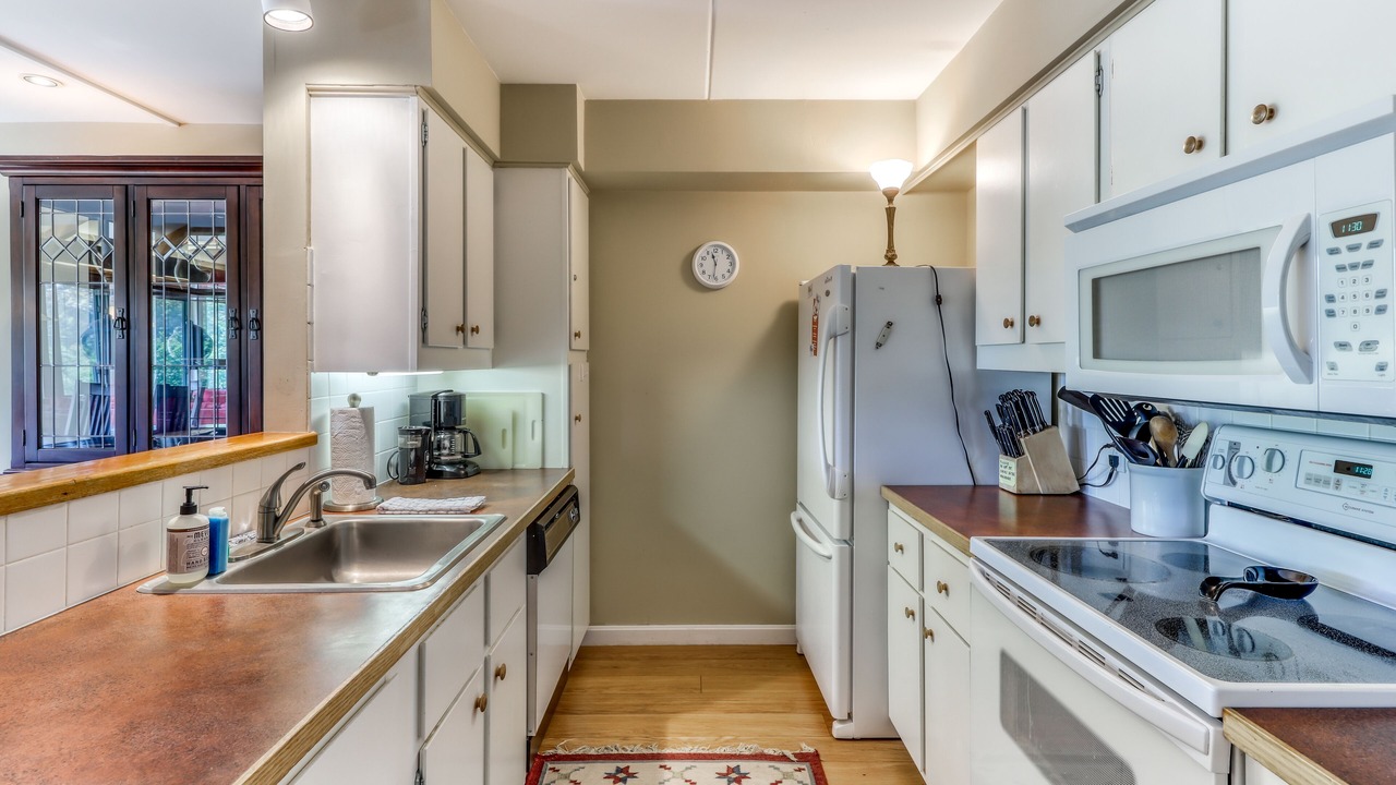 Photo of Kitchen in Warren