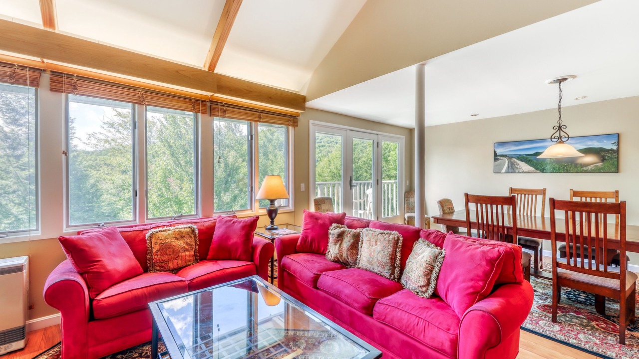 Photo of Livingroom in Warren