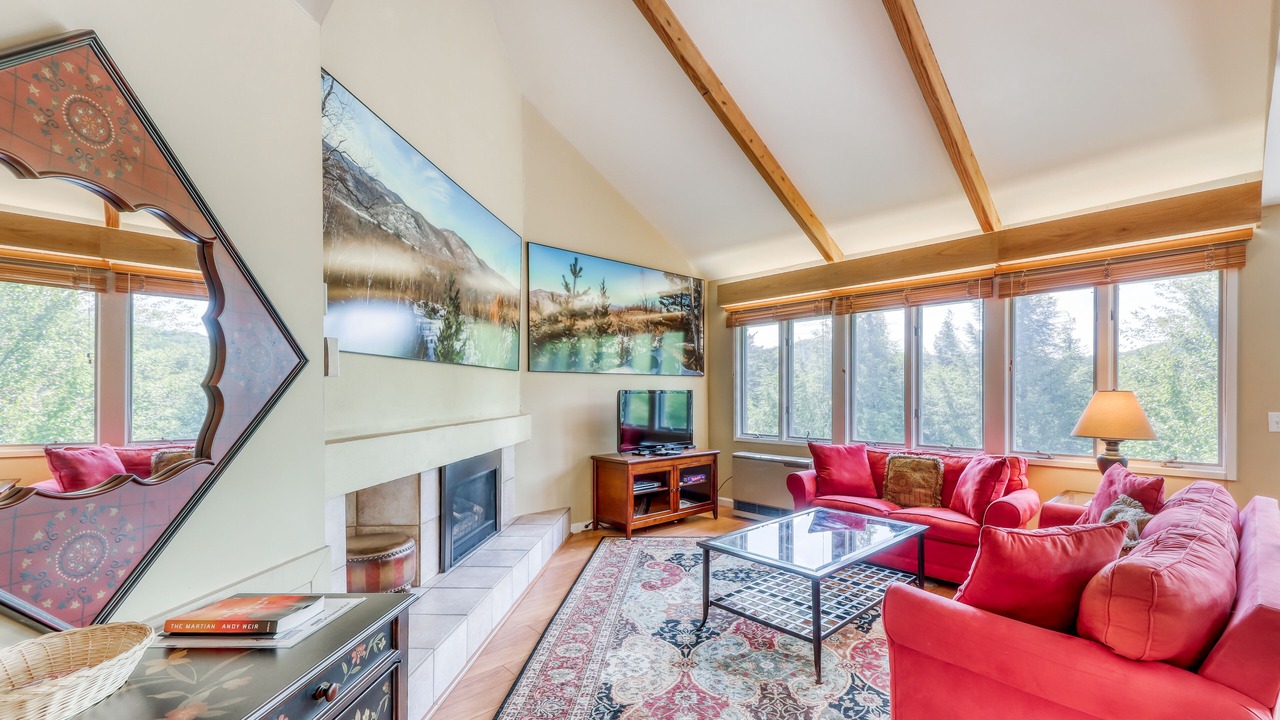 Photo of Livingroom in Warren