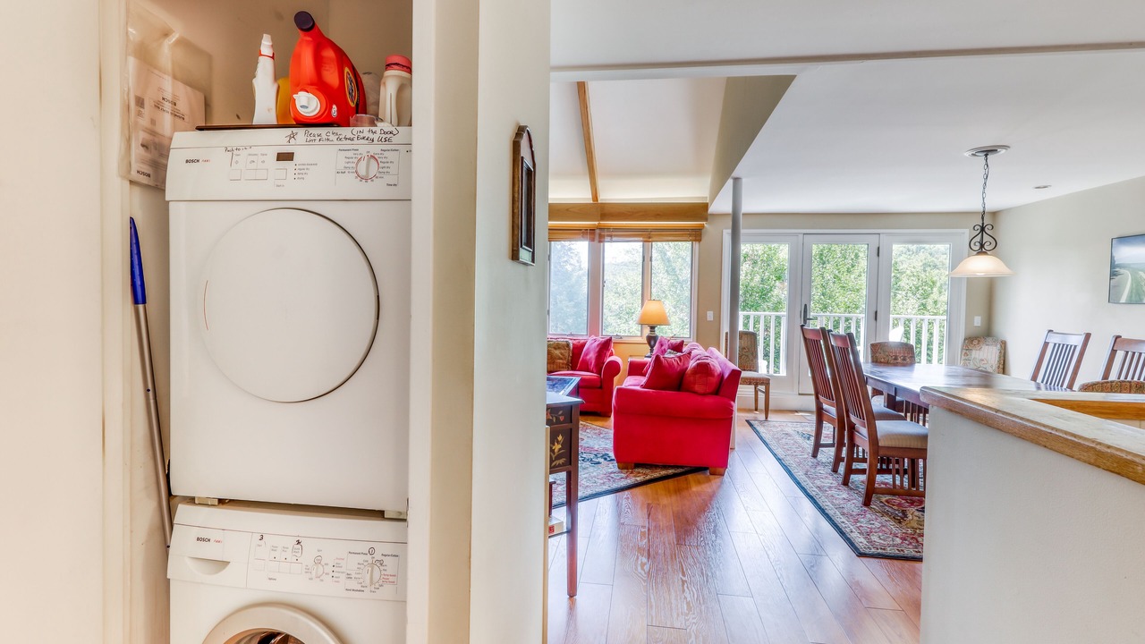 Photo of Livingroom in Warren