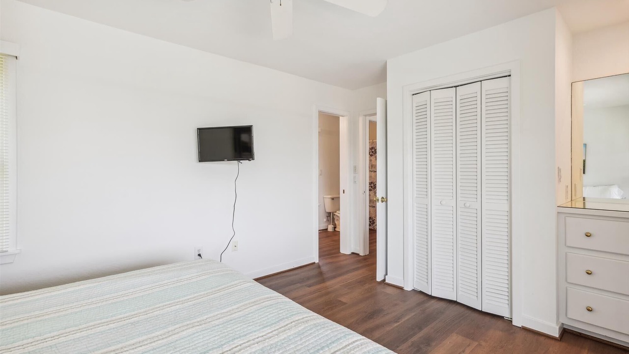 Photo of Bedroom in Corolla