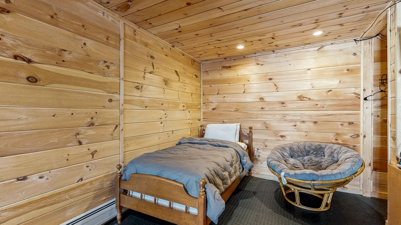 Photo of Bedroom in Ludlow