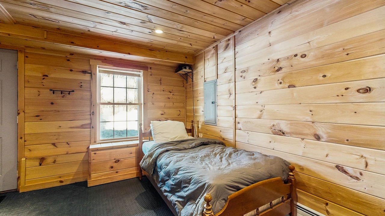 Photo of Bedroom in Ludlow