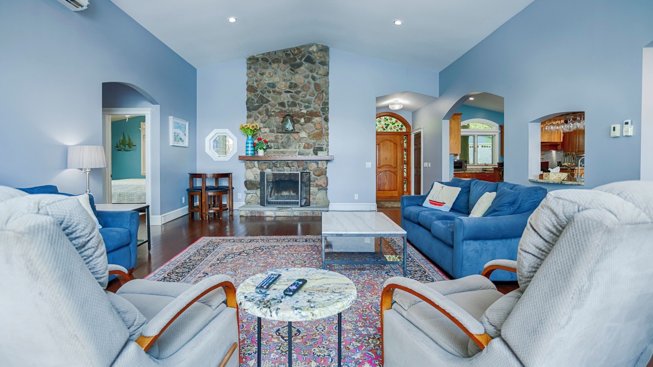 Photo of Livingroom in Hammondsport