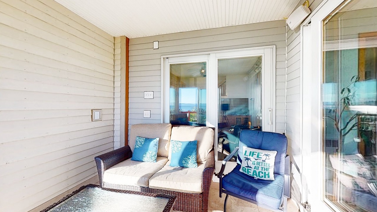Photo of Patio Balcony in Malletts Bay