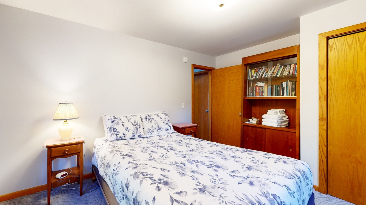 Photo of Bedroom in Malletts Bay