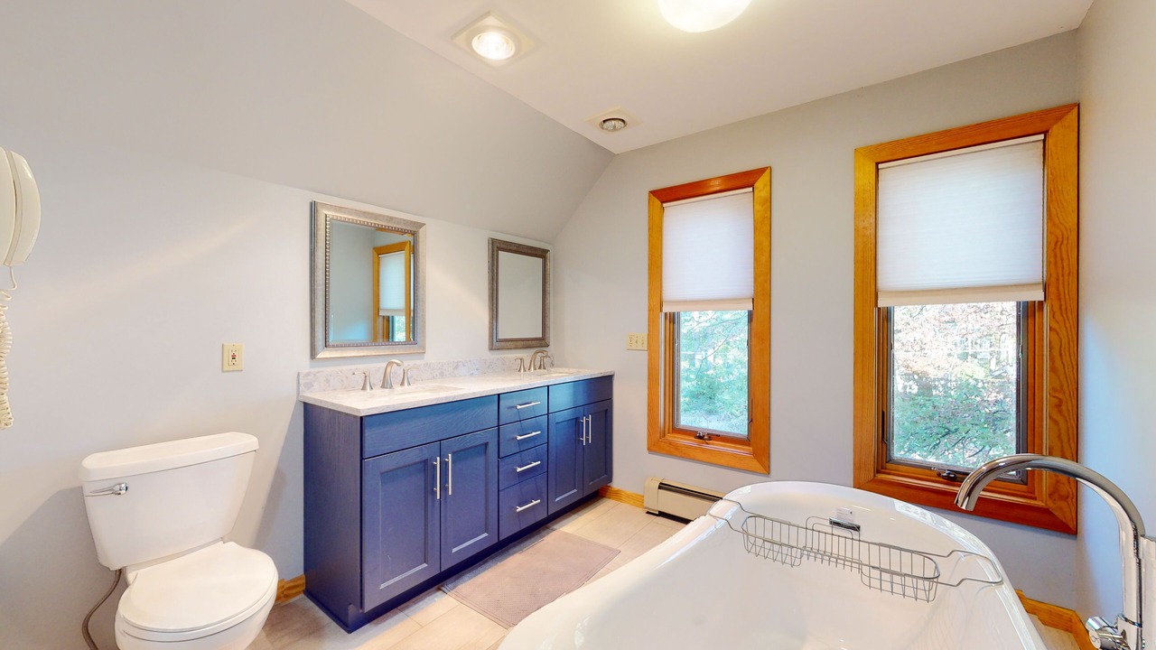 Photo of Bathroom in Malletts Bay