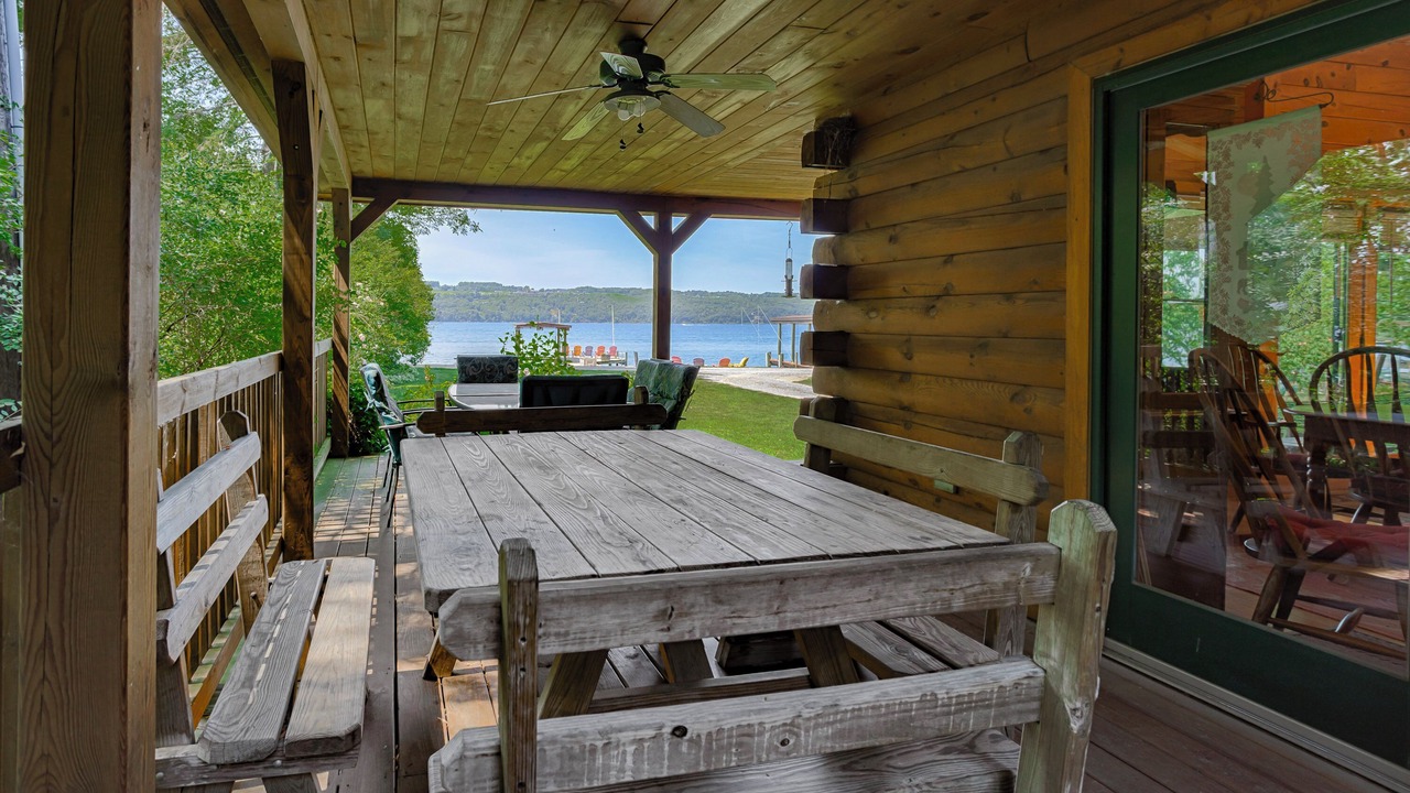 Photo of Outdoor in Hector
