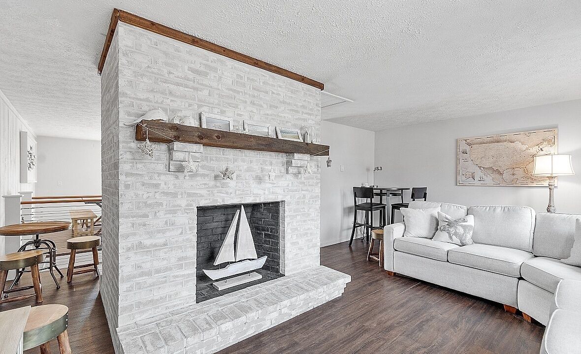 Photo of Livingroom in York Beach