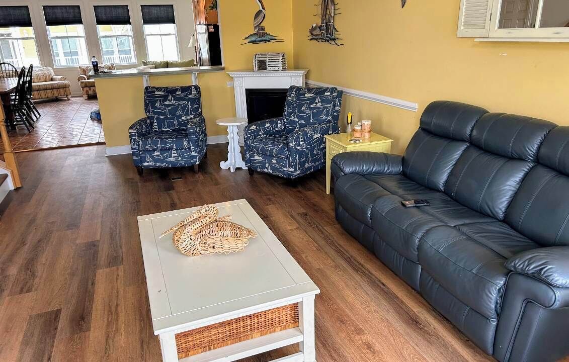 Photo of Livingroom in Sunset Island