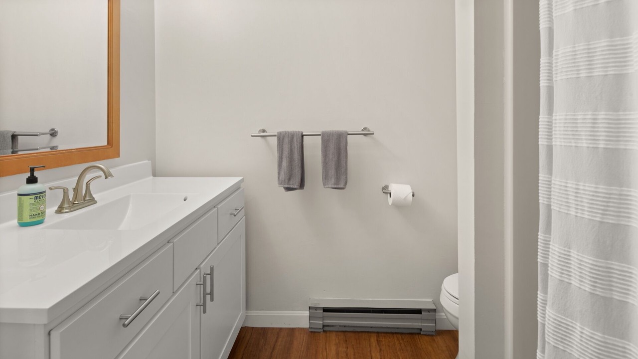 Photo of Bathroom in Warren