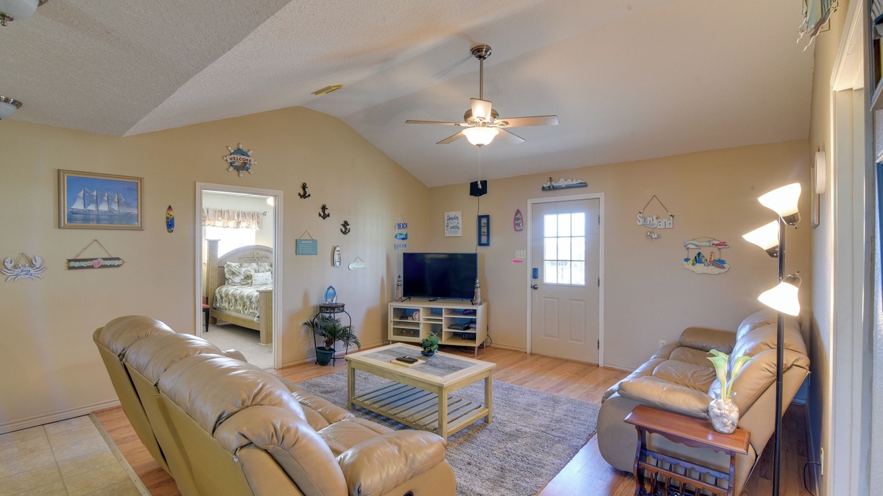 Photo of Livingroom in Surfside Beach