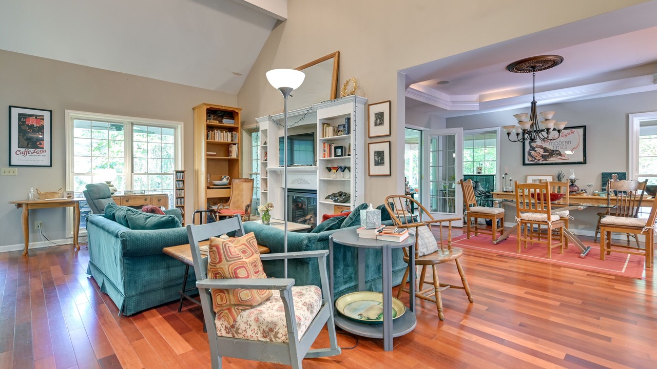 Photo of Livingroom in Schuylerville